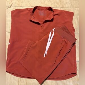 FIGS Zamora joggers and Rafaela top in auburn color